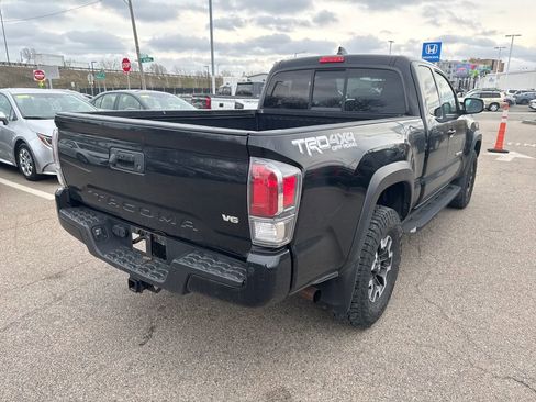 Used 2020 Toyota Tacoma TRD Off-Road w/ Technology Package image 7