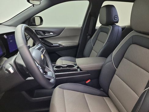 Used 2025 Chevrolet Equinox LT w/ Convenience Package II image 17