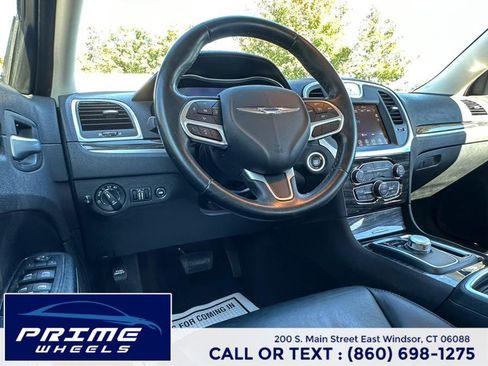 Used 2017 Chrysler 300 Limited w/ Value Package image 17