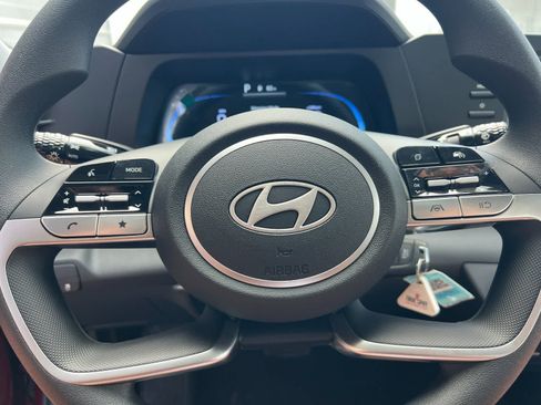 New 2025 Hyundai Elantra SE FWD image 20