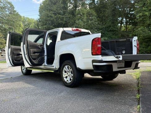 Used 2018 Chevrolet Colorado LT w/ Safety Package RWD image 5