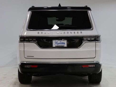 Used 2023 Jeep Grand Wagoneer 4WD image 6