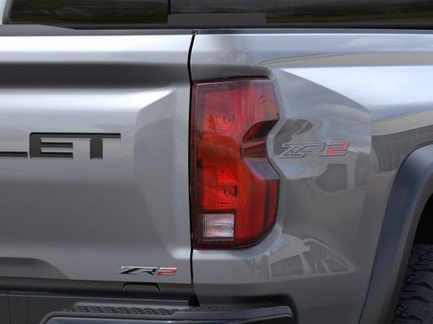 New 2026 Chevrolet Colorado ZR2 w/ Technology Package AWD/4WD image 11