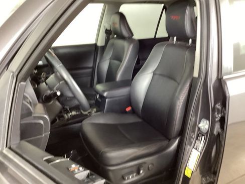 Used 2021 Toyota 4Runner Venture w/ Moonroof Package AWD/4WD image 28