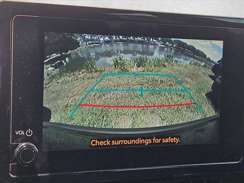 Used 2023 Toyota Corolla Cross LE w/ Moonroof Package FWD image 10