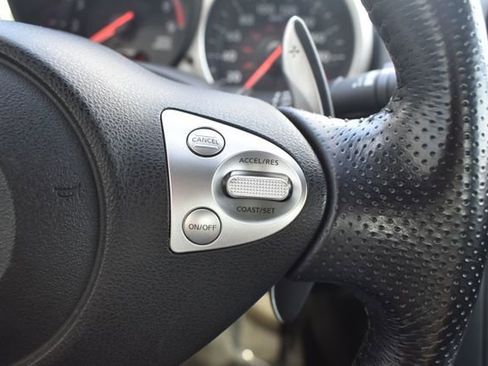 Used 2016 Nissan 370Z Roadster RWD image 23