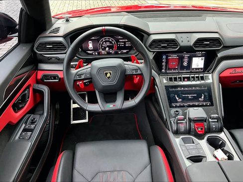 Used 2024 Lamborghini Urus S image 5