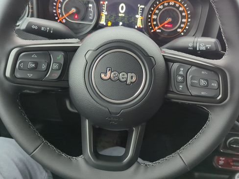 New 2026 Jeep Gladiator Mojave w/ Safety Group AWD/4WD image 15