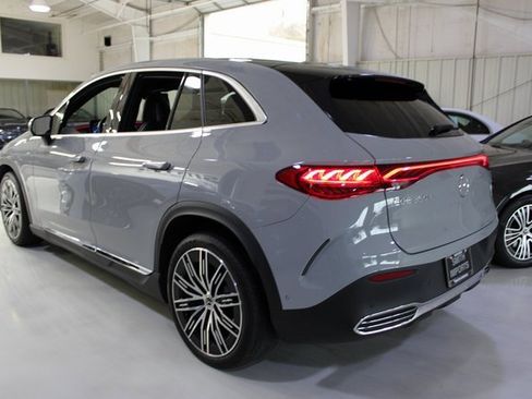 Used 2023 Mercedes-Benz EQE 350+ SUV w/ AMG Line Exterior Package image 44