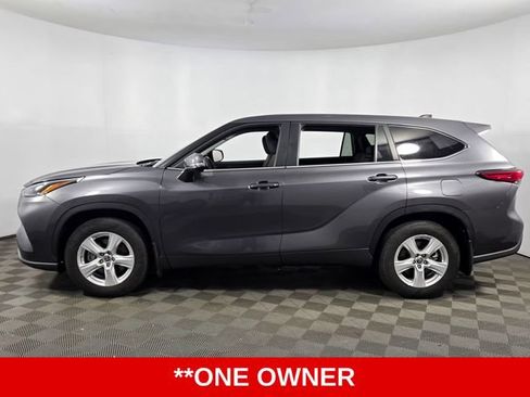 Used 2025 Toyota Highlander LE AWD/4WD image 6