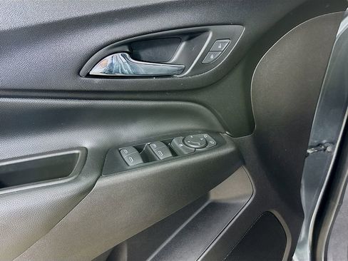 Used 2020 Chevrolet Equinox LT FWD image 18