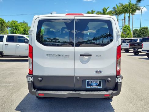 Used 2017 Ford Transit 350 XLT RWD image 6