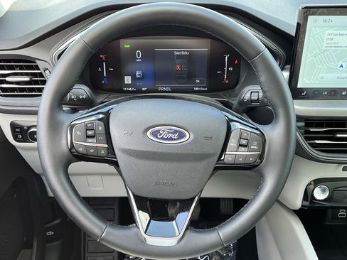 Used 2025 Ford Escape SE FWD image 11