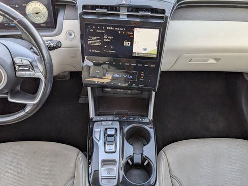Used 2024 Hyundai Tucson Limited image 7