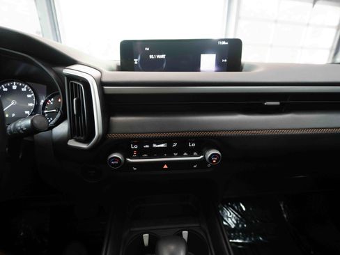 Used 2025 MAZDA CX-50 AWD 2.5 Hybrid w/ Premium Pkg image 17