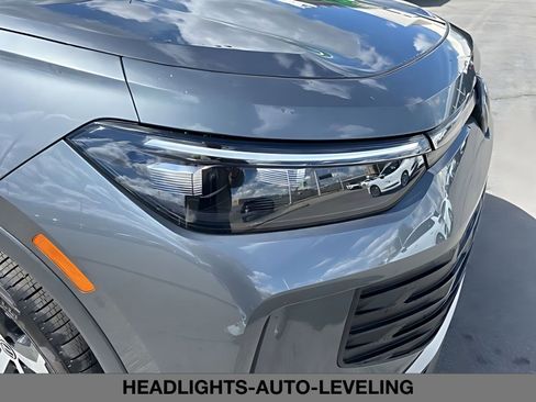 New 2026 Volkswagen Tiguan SE AWD/4WD image 10