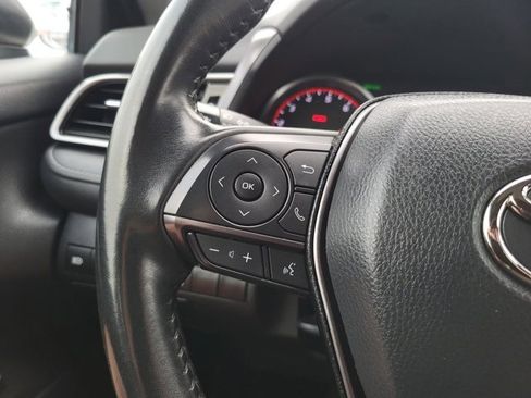 Used 2023 Toyota Camry XSE image 18