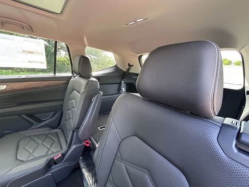 New 2026 Volkswagen Atlas SE FWD image 22