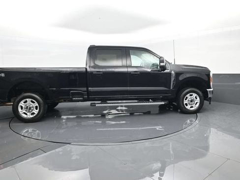 Used 2025 Ford F250 XLT AWD/4WD image 4