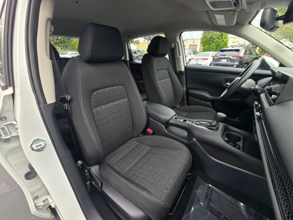 Certified 2025 Honda HR-V LX image 7