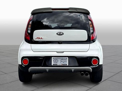 Used 2018 Kia Soul ! image 4