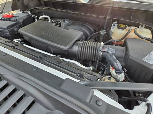 Used 2020 Chevrolet Silverado 1500 LT RWD image 22