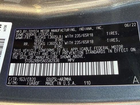 Used 2022 Toyota Highlander XLE AWD/4WD image 33