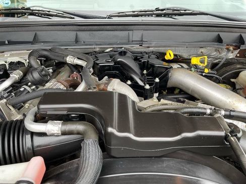 Used 2011 Ford F250 Lariat w/ Chrome Pkg image 52