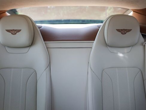 Used 2024 Bentley Continental GT image 39