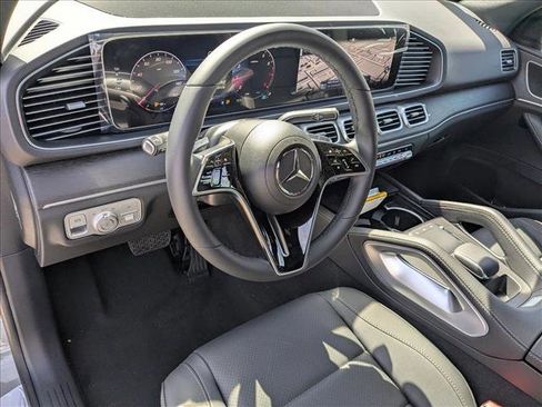 Certified 2025 Mercedes-Benz GLE 350 4MATIC image 3