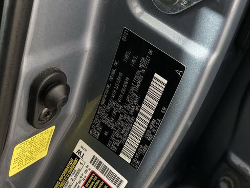 Used 2021 Toyota Highlander XLE FWD image 40