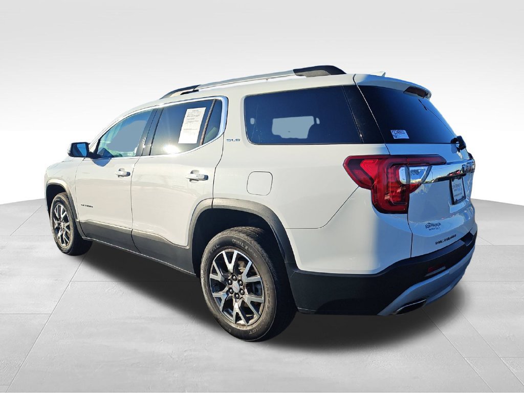 Used 2023 GMC Acadia SLE w/ Driver Convenience Package FWD image 3