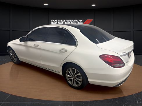 Used 2018 Mercedes-Benz C 300 4MATIC Sedan image 3