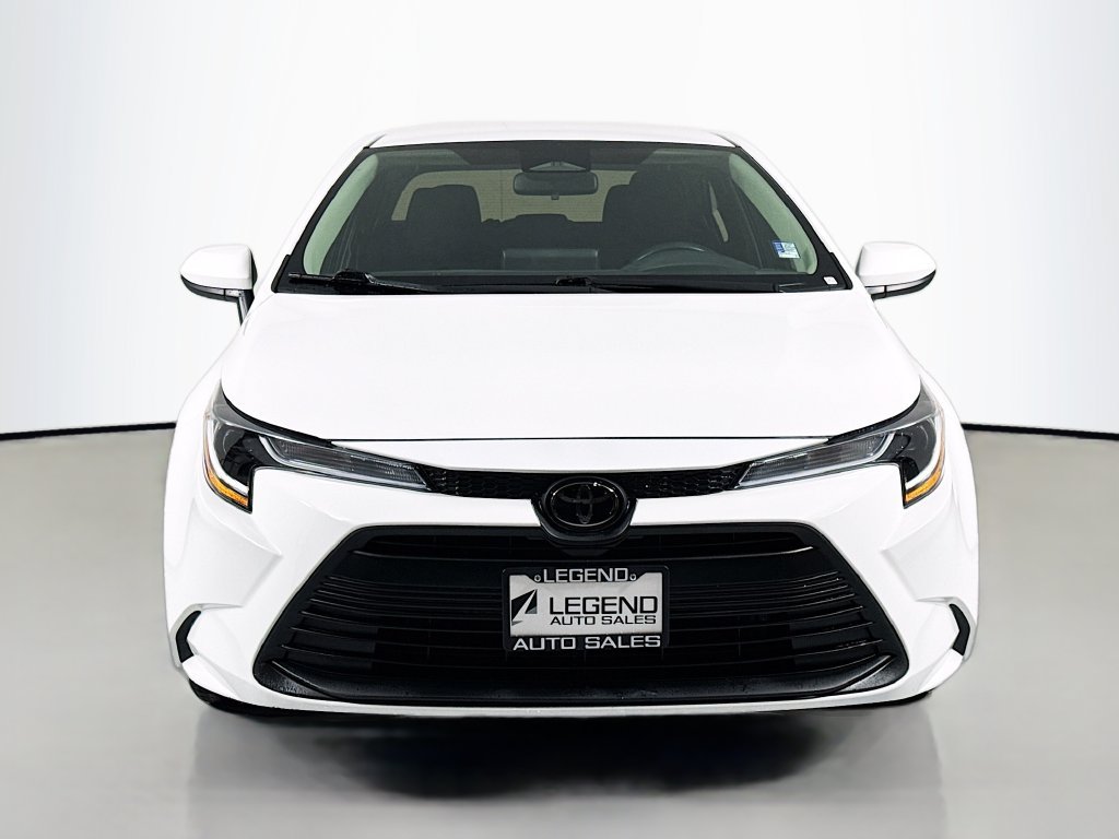 Used 2024 Toyota Corolla LE FWD image 4