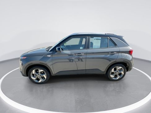 Used 2024 Hyundai Venue Limited FWD image 5