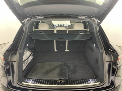 Used 2022 Porsche Cayenne S image 21