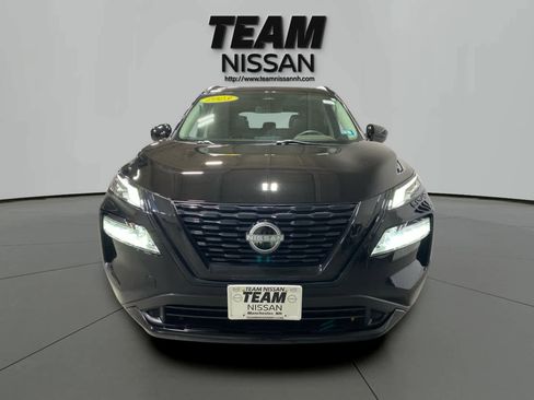 Used 2023 Nissan Rogue SV w/ SV Premium B Package image 2