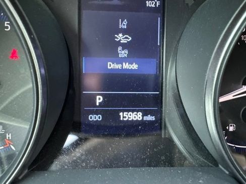 Used 2019 Toyota C-HR XLE FWD image 12