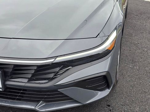 New 2026 Hyundai Elantra SE FWD image 9