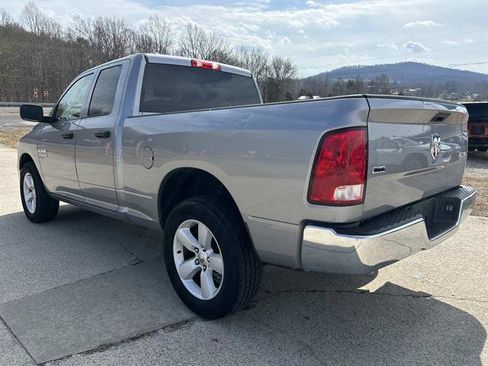 Used 2024 RAM 1500 Classic SLT image 6