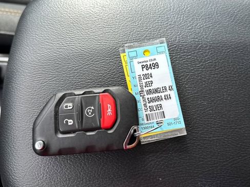 Used 2024 Jeep Wrangler Unlimited Sahara image 17