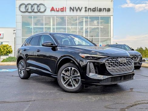 Certified 2025 Audi Q5 Premium AWD/4WD image 1