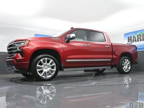 Used 2026 Chevrolet Silverado 1500 High Country w/ Technology Package AWD/4WD image 17