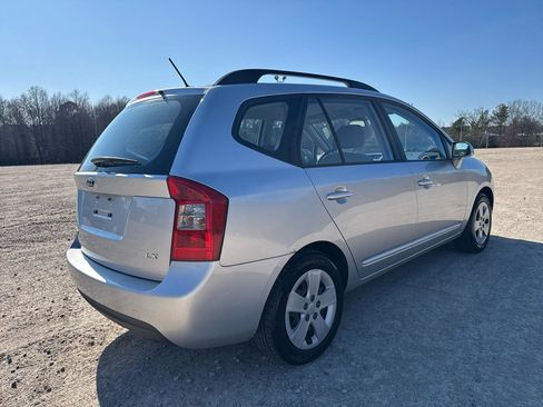 Used 2009 Kia Rondo LX image 6