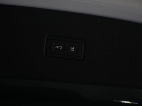 Used 2024 Audi Q5 2.0T Premium Plus AWD/4WD image 12
