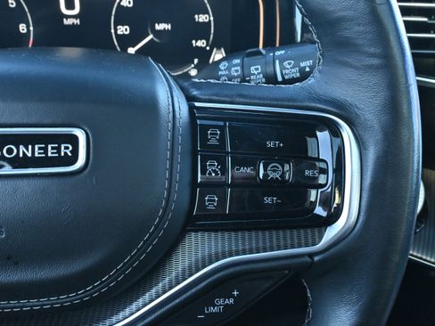 Used 2022 Jeep Grand Wagoneer Series II Obsidian image 33