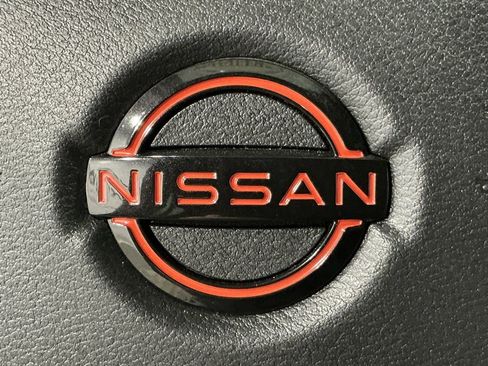 Used 2025 Nissan Frontier PRO-4X image 35