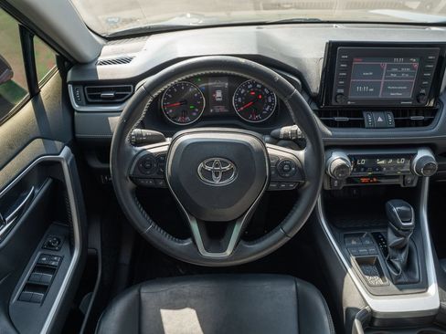 Used 2020 Toyota RAV4 XLE Premium FWD image 25