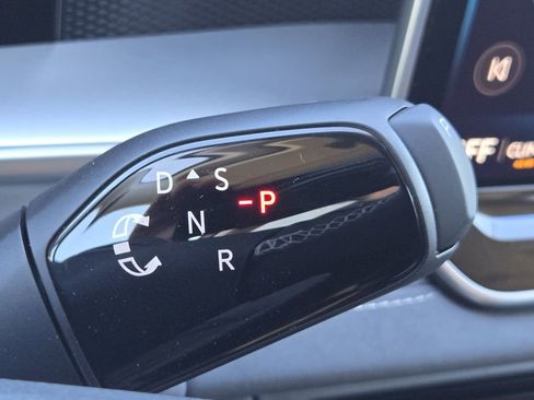 New 2026 Volkswagen Tiguan SE image 17