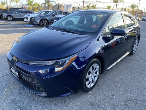 Used 2024 Toyota Corolla LE FWD image 2